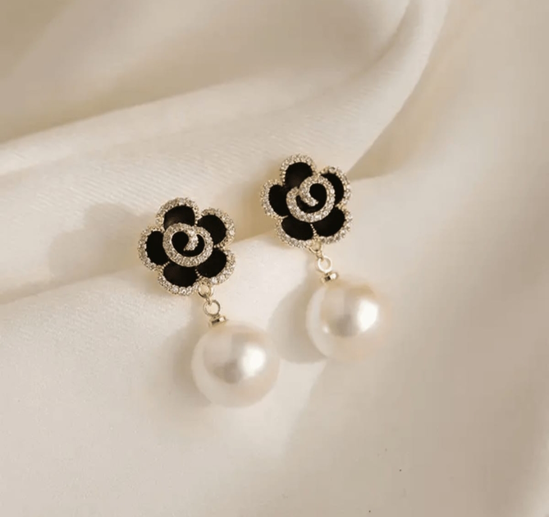 Midnight Bloom Pearl Drops